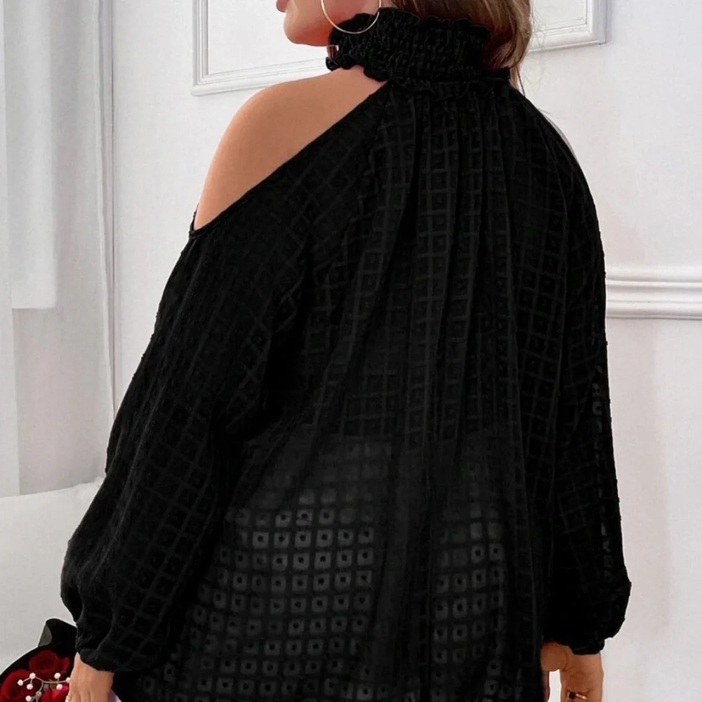 Plus Cold Shoulder Mock Neck Blouse - Picture 7 of 8